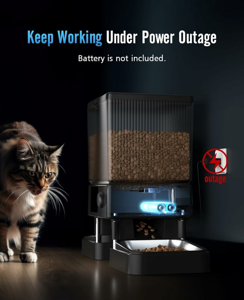 Distributeur-croquette-3-832x1024 Quel est le meilleur distributeur automatique de nourriture pour vos animaux en votre absence ?